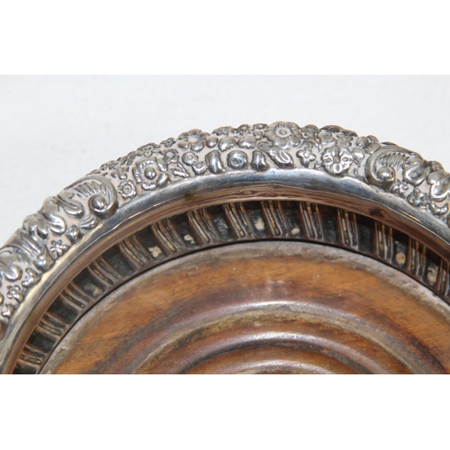 1050 - PAIR OF SILVER WINE COASTERS - SHEFFIELD 1820 - THOMAS AND JOHN SETTLE