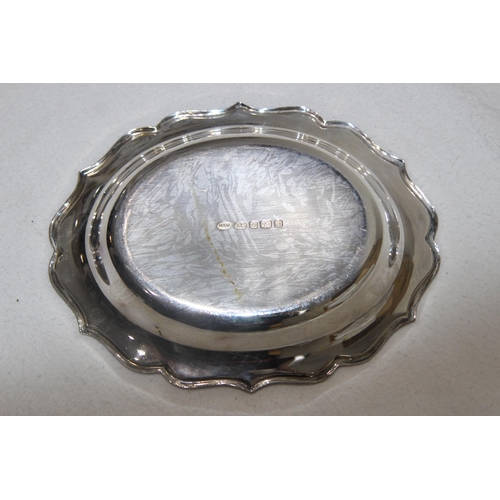 1052 - OVAL SILVER DISH - 158.5G - SHEFFIELD 2000 -  MAPPIN AND WEBB