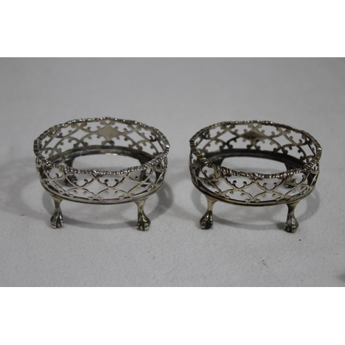 1056 - PAIR OF SILVER SALTS WITH LINERS - 131.5G SILVER ONLY - LONDON 1769 - D AND R HENNELL