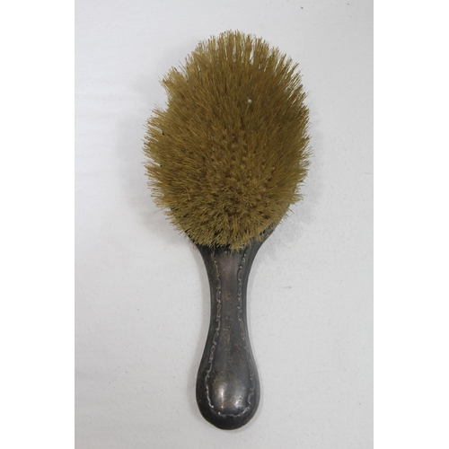 1060 - 2 X SILVER HAIR BRUSHES, MIRROR AND LID - CHESTER 1909 - GEORGE NATHAN AND RIDLEY HAYES