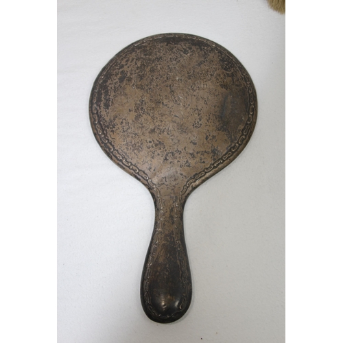 1060 - 2 X SILVER HAIR BRUSHES, MIRROR AND LID - CHESTER 1909 - GEORGE NATHAN AND RIDLEY HAYES