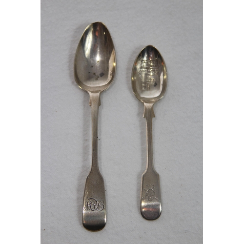 1063 - 2 X SILVER TEASPOONS - 15.5G - SHEFFIELD 1909 - JOHN HOLMES AND 16.5G - LONDON 1830