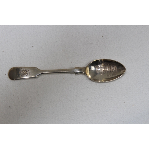 1063 - 2 X SILVER TEASPOONS - 15.5G - SHEFFIELD 1909 - JOHN HOLMES AND 16.5G - LONDON 1830