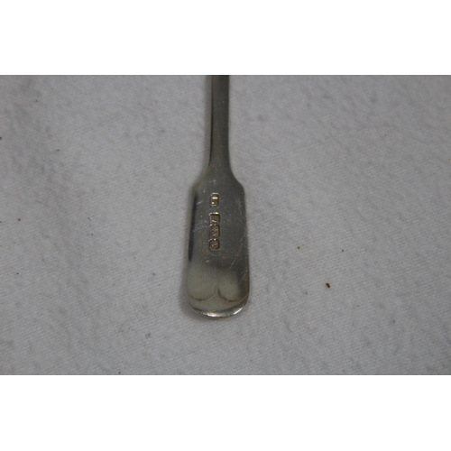 1063 - 2 X SILVER TEASPOONS - 15.5G - SHEFFIELD 1909 - JOHN HOLMES AND 16.5G - LONDON 1830