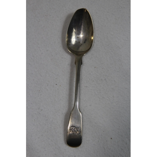 1063 - 2 X SILVER TEASPOONS - 15.5G - SHEFFIELD 1909 - JOHN HOLMES AND 16.5G - LONDON 1830