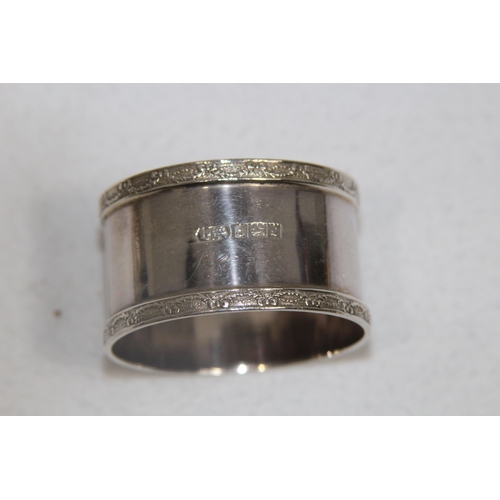 1066 - 2 X SILVER NAPKIN RINGS - 10G - BIRMINGHAM 1919 - ROBERT PRINGLE AND 21G - BIRMINGHAM 1965 - LANSON ... 