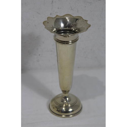 1067 - LARGE SILVER VASE - LONDON 1925