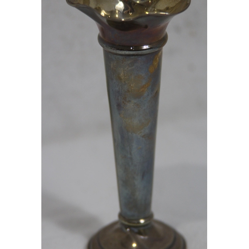 1068 - SMALL SILVER VASE - 65G - BIRMINGHAM - HENRY MATTHEWS