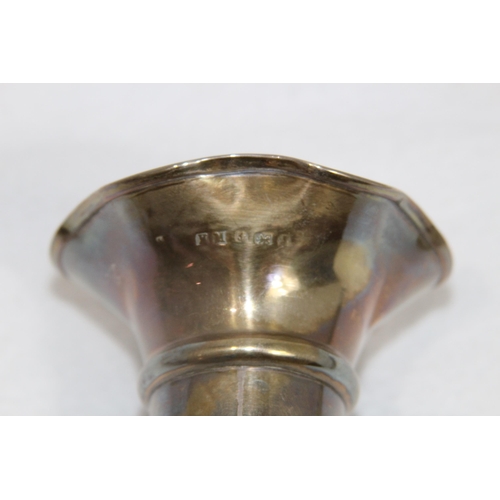 1068 - SMALL SILVER VASE - 65G - BIRMINGHAM - HENRY MATTHEWS