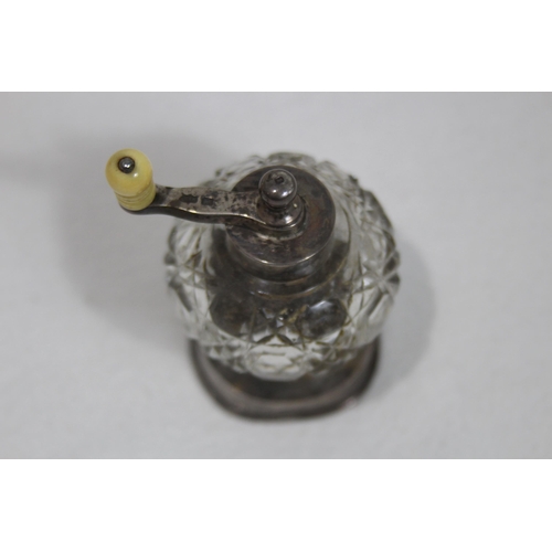 1069 - SILVER AND GLASS PEPPER MILL - SHEFFIELD 1907 - MAPPIN AND WEBB