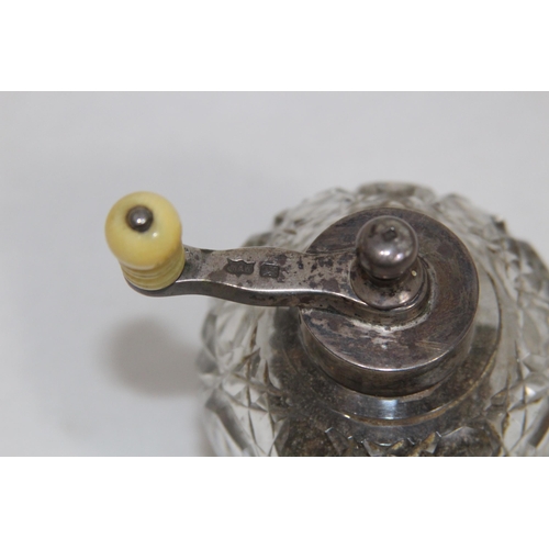 1069 - SILVER AND GLASS PEPPER MILL - SHEFFIELD 1907 - MAPPIN AND WEBB