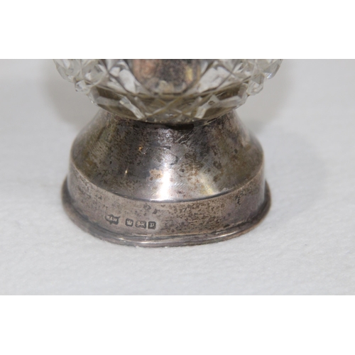 1069 - SILVER AND GLASS PEPPER MILL - SHEFFIELD 1907 - MAPPIN AND WEBB
