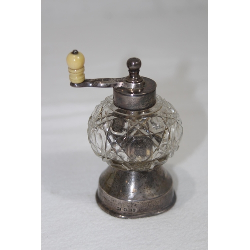 1069 - SILVER AND GLASS PEPPER MILL - SHEFFIELD 1907 - MAPPIN AND WEBB