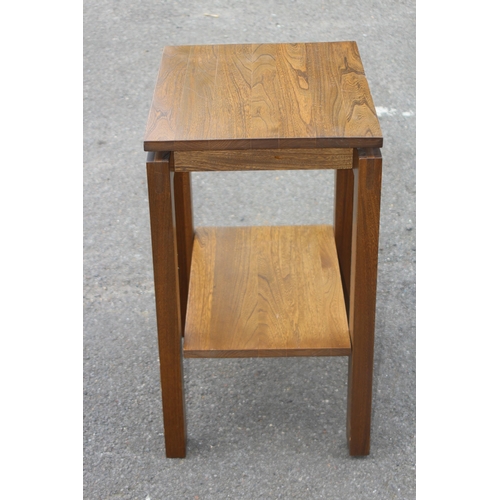 6 - ERCOL SIDE TABLE
50 X 40 X 70 CM