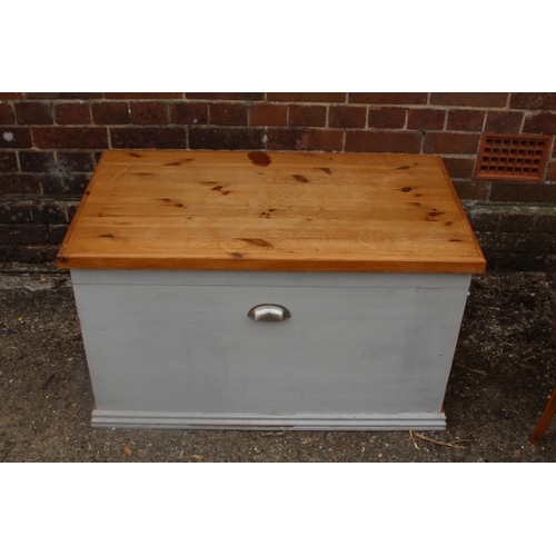 7 - QUANTITY OF PINE FURNITURE x8 
91 X 51 X 53CM