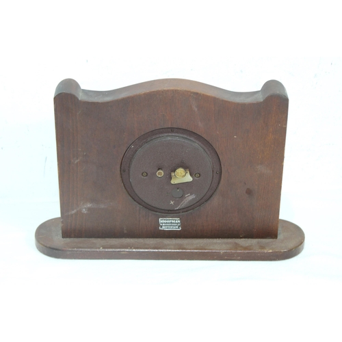546 - QUANTITY OF CLOCKS x3 AND BAROMETER