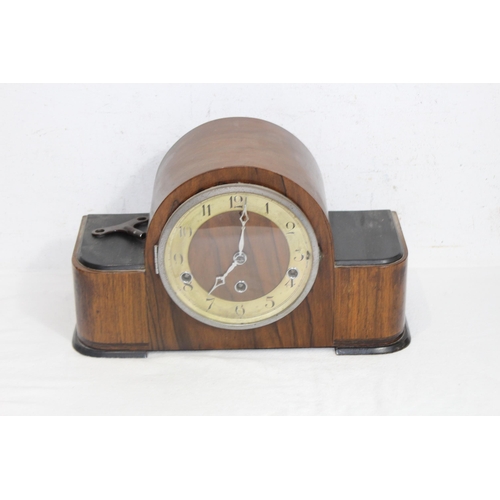 546 - QUANTITY OF CLOCKS x3 AND BAROMETER