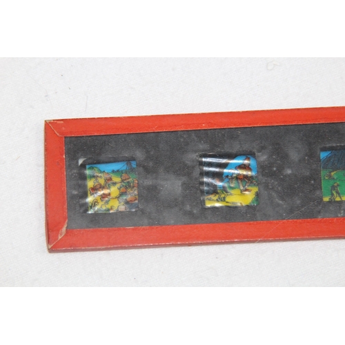 552 - VINTAGE COLOURED LANTERN GLASS PICTURES THE PIED PIPER
