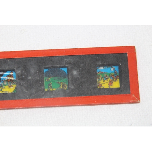 552 - VINTAGE COLOURED LANTERN GLASS PICTURES THE PIED PIPER