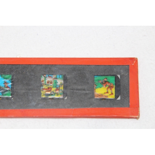 552 - VINTAGE COLOURED LANTERN GLASS PICTURES THE PIED PIPER
