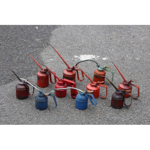 555 - 10 X VINTAGE OIL CANS