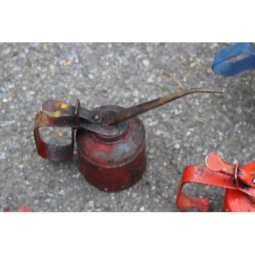 555 - 10 X VINTAGE OIL CANS