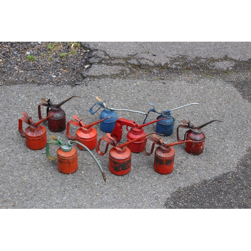 555 - 10 X VINTAGE OIL CANS