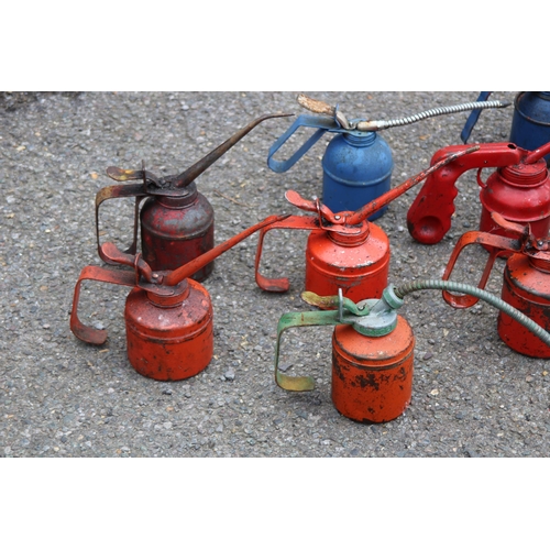 555 - 10 X VINTAGE OIL CANS
