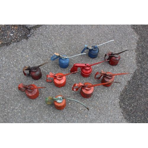 555 - 10 X VINTAGE OIL CANS