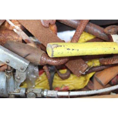 558 - VINTAGE  TOOL BOX AND CONTENTS