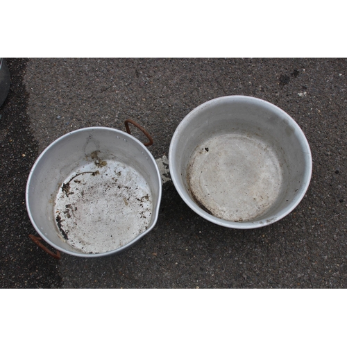 559 - QUANTITY OF GALVANISED