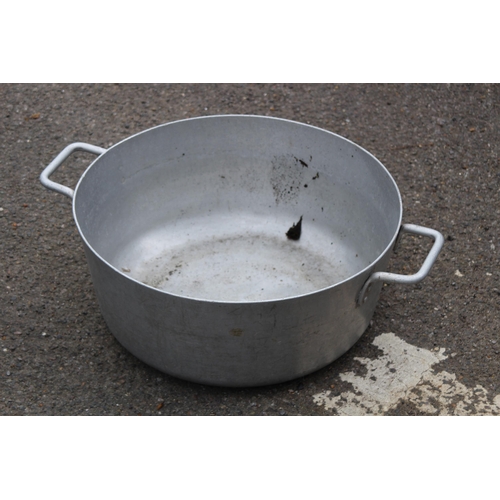 559 - QUANTITY OF GALVANISED