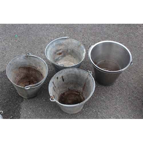 559 - QUANTITY OF GALVANISED