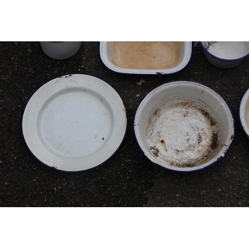 560 - QUANTITY OF ENAMEL