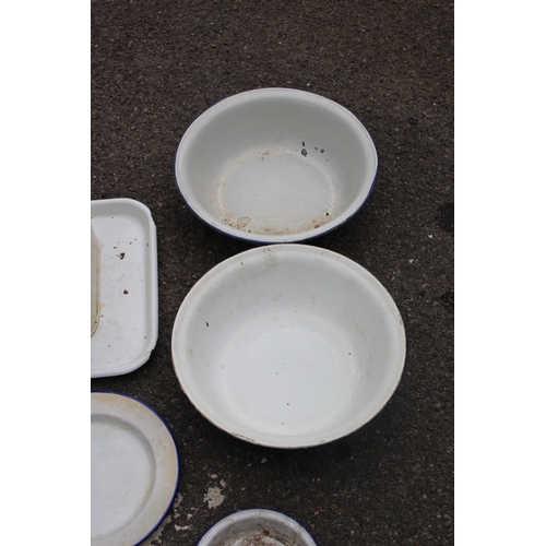 560 - QUANTITY OF ENAMEL