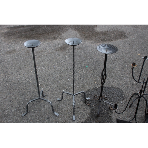 561 - QUANTITY OF IRONWARE