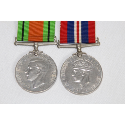 774 - SELECTION OF WWII MEDALS AND OTHER PIECES x8