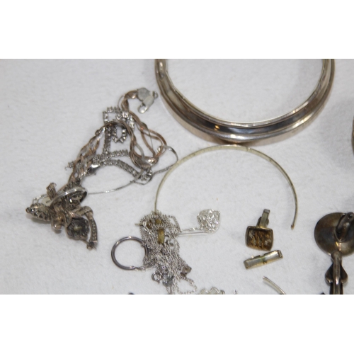 1073 - QUANTITY OF SCRAP SILVER - 117.35G