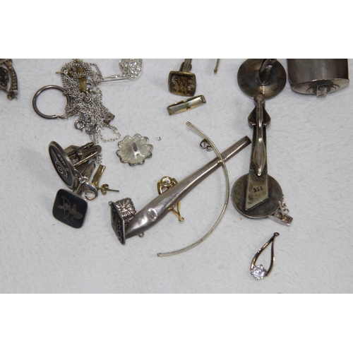 1073 - QUANTITY OF SCRAP SILVER - 117.35G