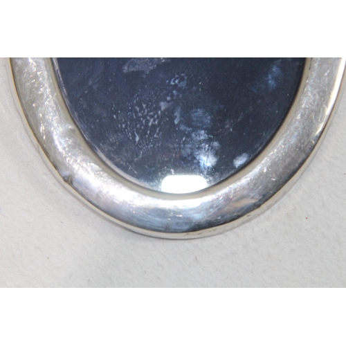 1074 - SILVER PICTURE FRAME - SHEFFIELD 1989
17 X 13CM