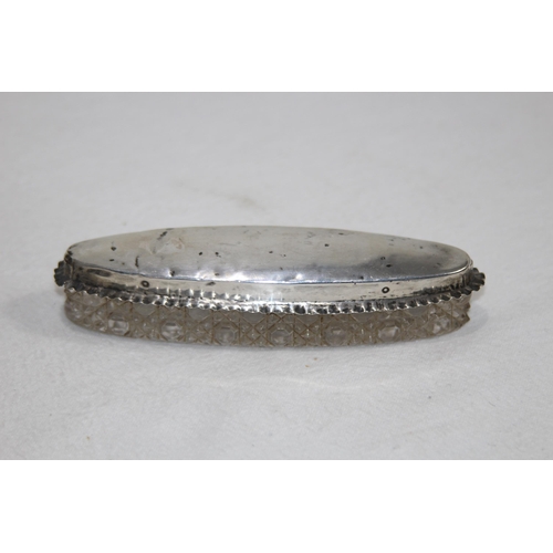 1076 - SILVER TOP PIN DISH AND SILVER TOP SCENT BOTTLE A/F - 10G SILVER ONLY - DISH IS BIRMINGHAM 1907 - CL... 