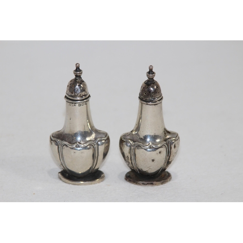 1077 - SILVER SALT AND PEPPER - 50.5G - BIRMINGHAM 1920