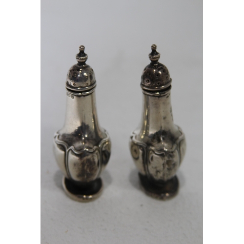 1077 - SILVER SALT AND PEPPER - 50.5G - BIRMINGHAM 1920
