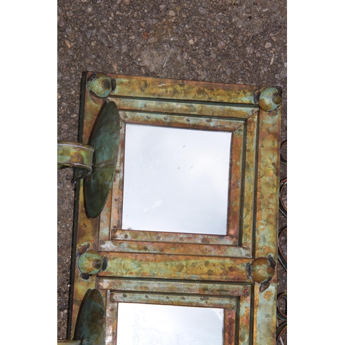 565 - WOODEN PROFILE OF A LIZARD AND WALL CANDLE MIRROR