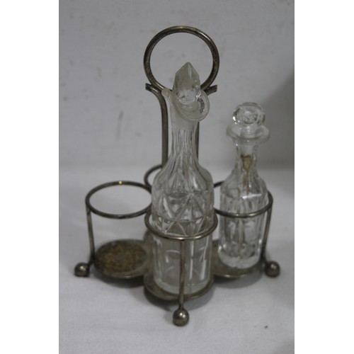 569 - QUANTITY OF METALWARE ETC