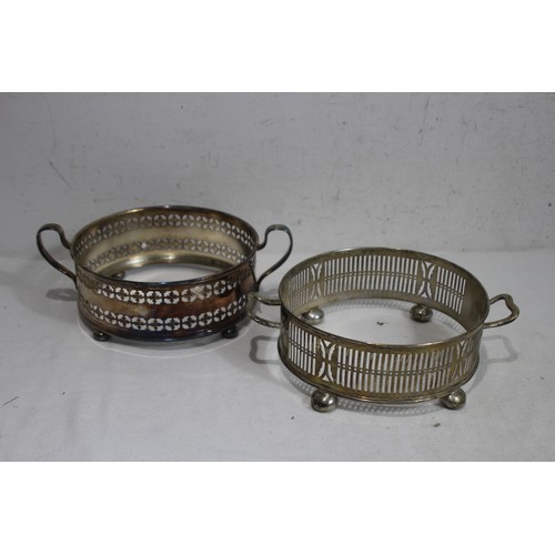 569 - QUANTITY OF METALWARE ETC