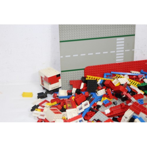 571 - QUANTITY OF LEGO