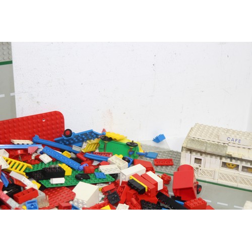 571 - QUANTITY OF LEGO