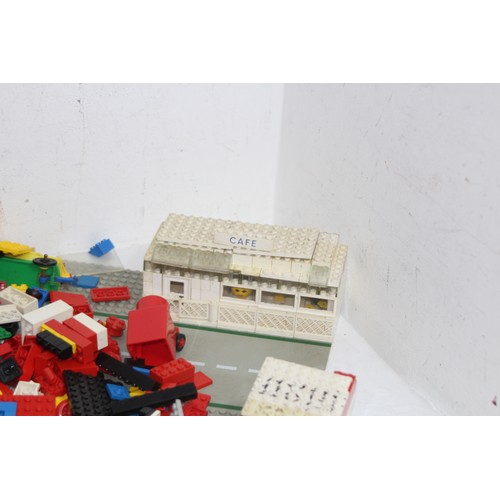 571 - QUANTITY OF LEGO