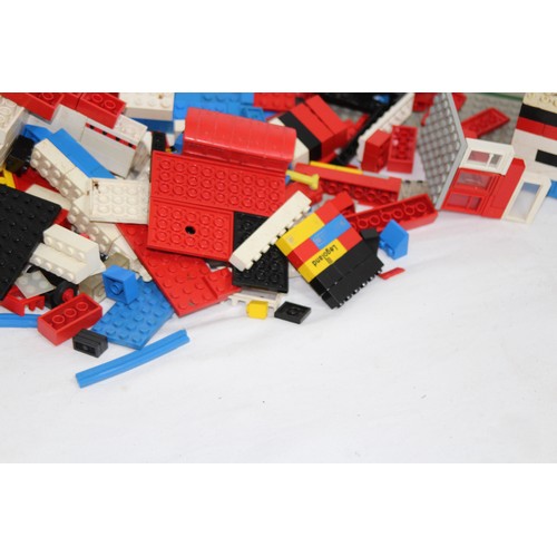 571 - QUANTITY OF LEGO
